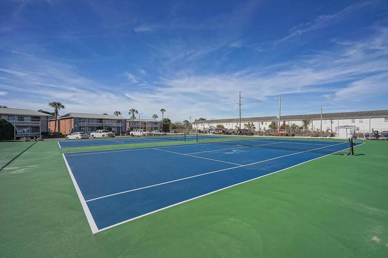 Coastal Hideaway-Pet Friendly-Pool-Tennis-Near Shops! Destin